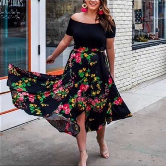 NWT Cabi Sophia Drama Skirt Style 5700 Size Medium